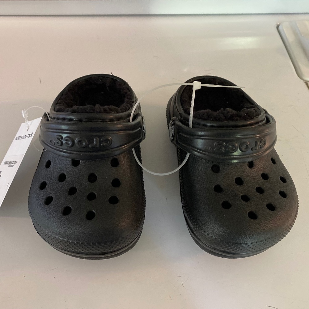COPY - Baby Sherpa Crocs size 4
